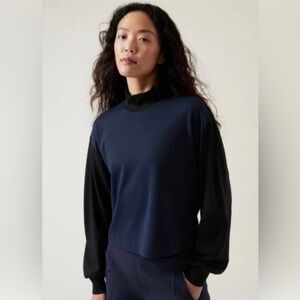~Athleta Venice Blue and Black Colorblock Mock Neck size Small~